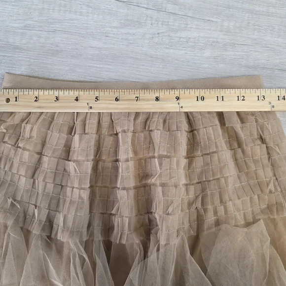 Elegant Tan Tiered Layered Tulle Skirt Size Large NWOT - Picture 4 of 4